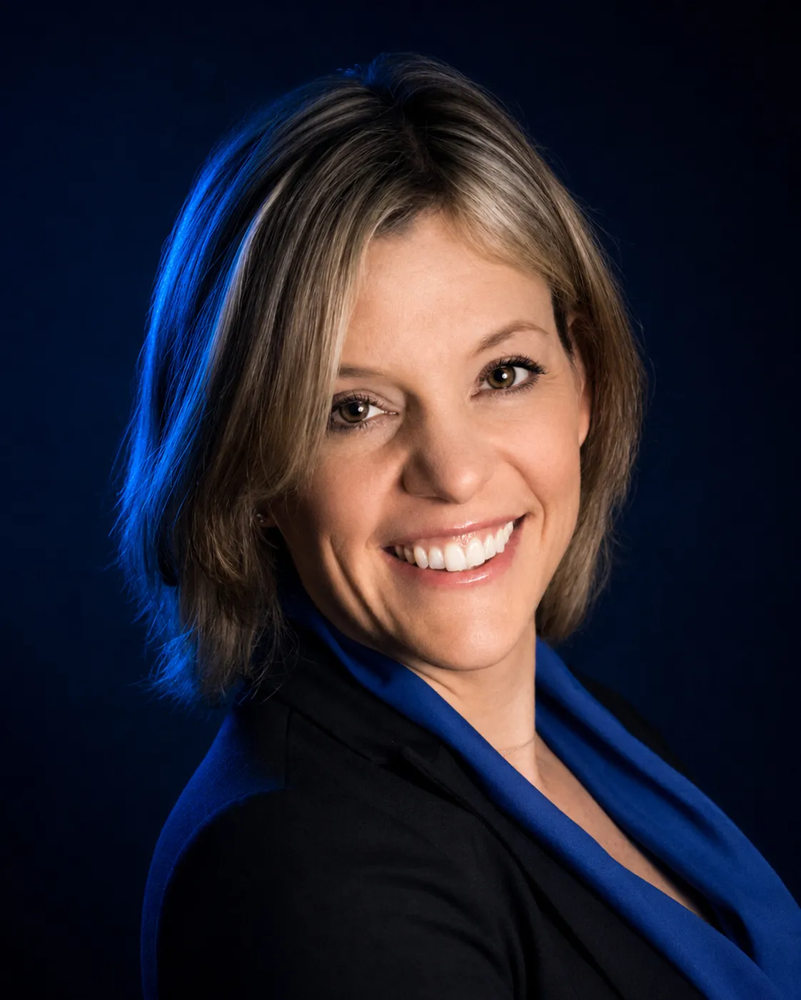Headshot of Lisa Hyatt
